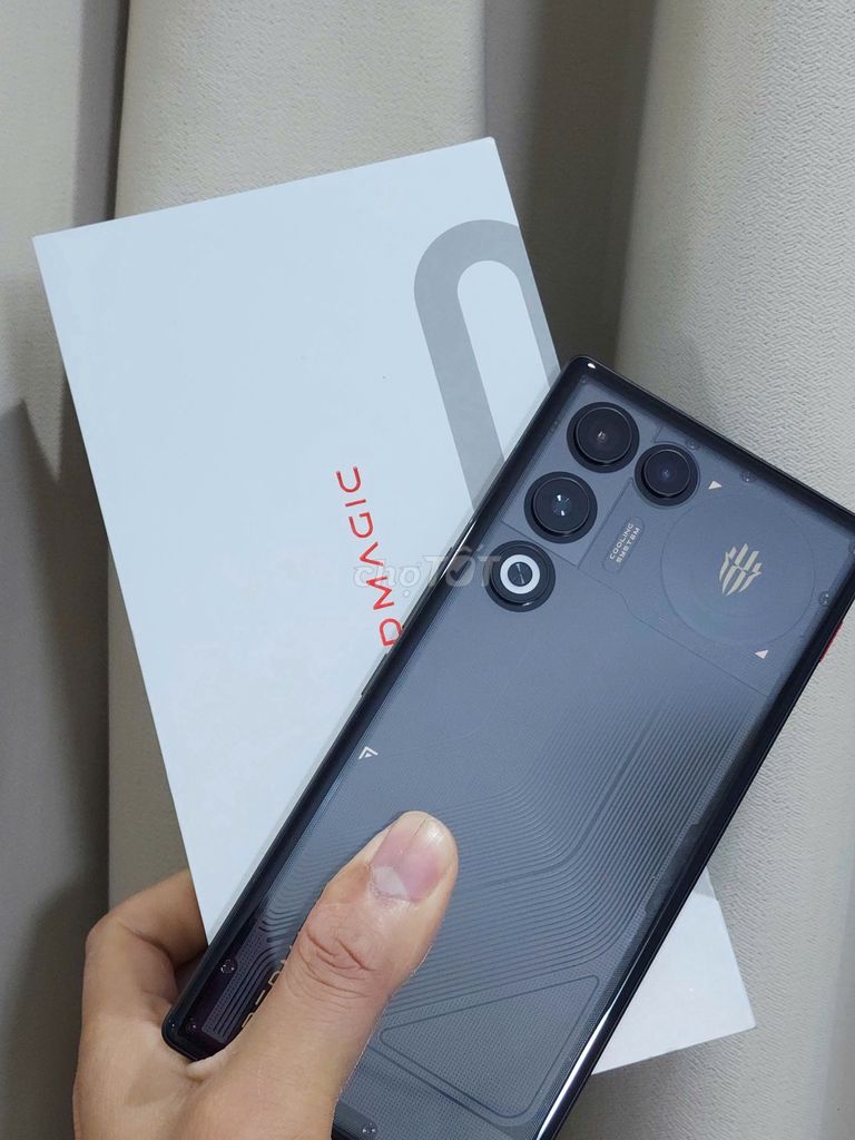 Redmagic 11 Air 16GB/512GB Đen + trắng đẹp 99%. Mua bán Điện thoại tại Quận Đống Đa Hà Nội được đăng bởi Chung Trần Mobile hình 1