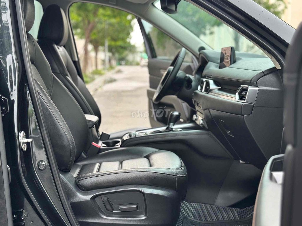 Mazda CX 5 2023 Premium 2.0 AT - 36000 km. Mua bán Ô tô tại Thành phố Thủ Đức Tp Hồ Chí Minh được đăng bởi Đức Thắng hình 9
