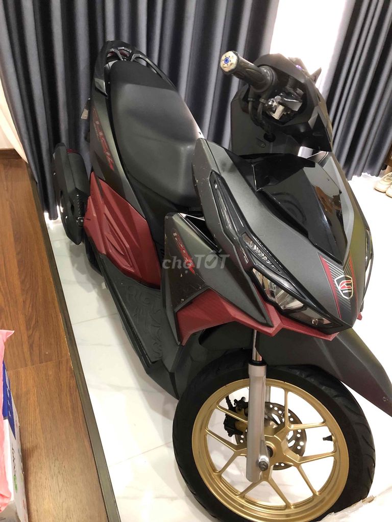 Honda Click Thái 2017 Đỏ Đen Mâm Vàng. Mua bán Xe máy tại Quận 12 Tp Hồ Chí Minh được đăng bởi Huỳnh Tuấn Anh hình 2