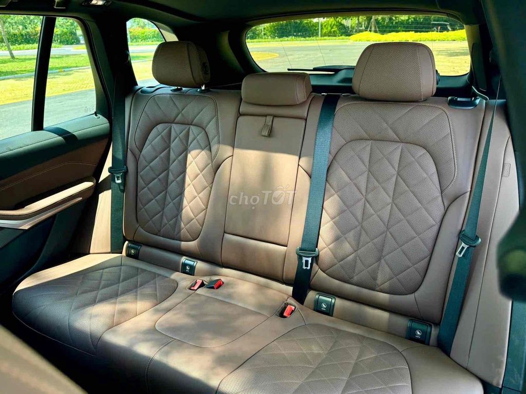 BMW X5 2023 xDrive40i M Sport siêu lướt. Mua bán Ô tô tại Quận 7 Tp Hồ Chí Minh được đăng bởi Hoàng Trung hình 10
