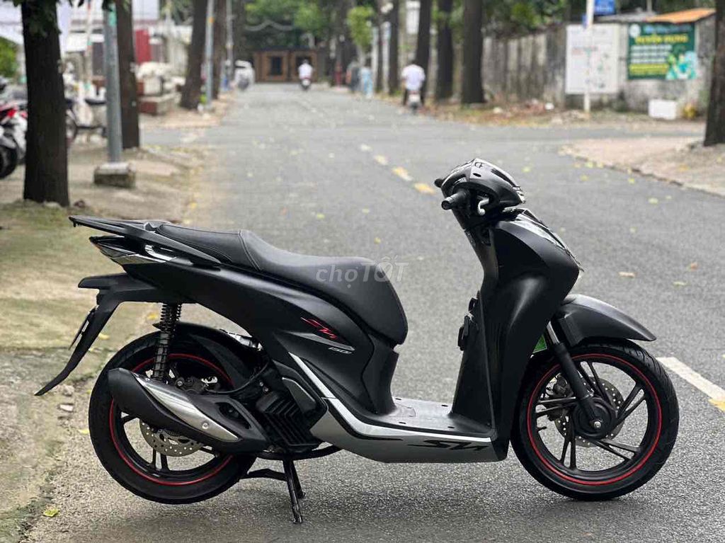 SH 150i ABS ĐK CUỐI 2021 FOM 2022 BSTP. Mua bán Xe máy tại Thành phố Thủ Đức Tp Hồ Chí Minh được đăng bởi Vũ Vũ hình 2