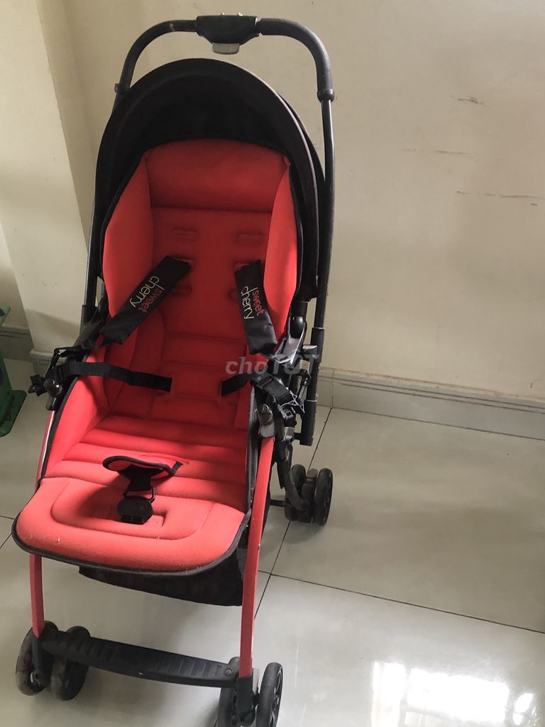 Xe đẩy em bé Sweet Cherry Đỏ, Đen. Mua bán Mẹ và bé tại Thành phố Thủ Dầu Một Bình Dương được đăng bởi truong pham van hình 1