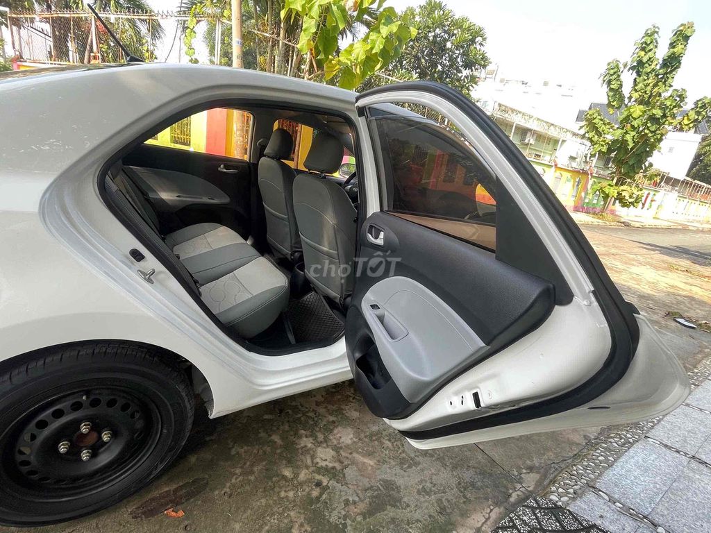 Kia Soluto 2019 MT - 81000 km. Mua bán Ô tô tại Quận 12 Tp Hồ Chí Minh được đăng bởi Salon Ô tô Hoàng Minh Phát hình 9