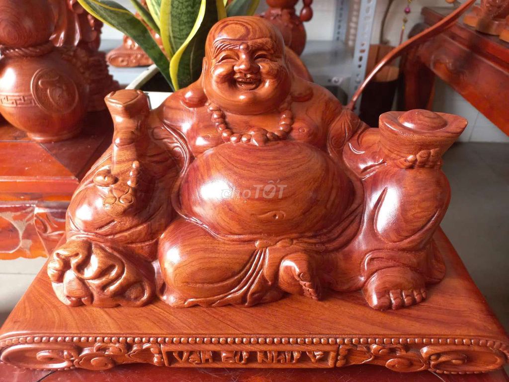 Tượng Di Lặc Ngồi Trang Trí. Mua bán Đồ sưu tầm, đồ cổ tại Quận 12 Tp Hồ Chí Minh được đăng bởi Đồ Gỗ Quí Hằng hình 1