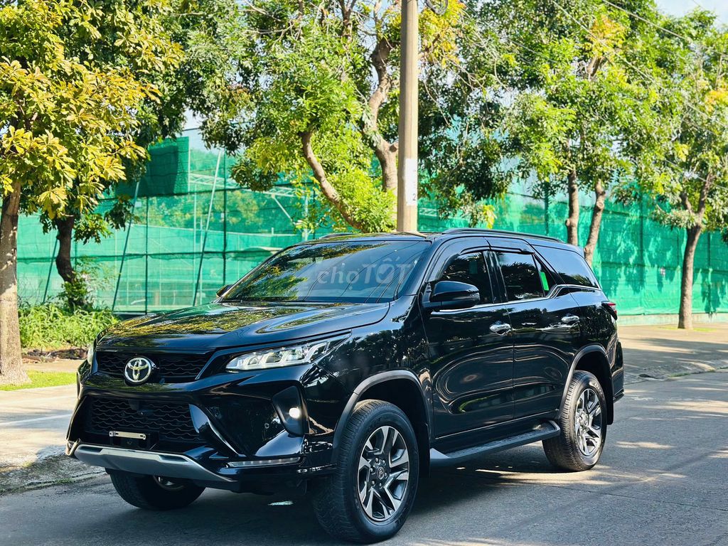 Fortuner Legender 2.4 AT 4x2 2022 - 55000km. Mua bán Ô tô tại Thành phố Dĩ An Bình Dương được đăng bởi Siêu Thị Ô Tô Bình Dương  hình 2