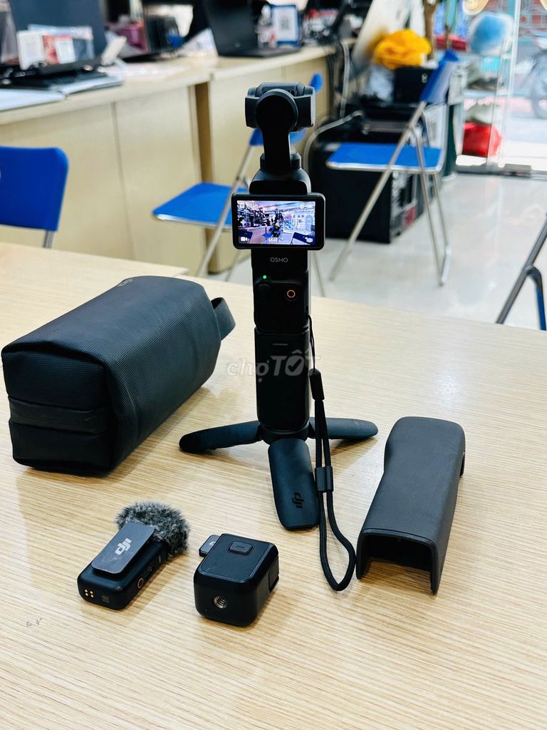 Máy quay phim DJI Pocket 3 Đen bản combo. Mua bán Máy ảnh, Máy quay tại Quận Đống Đa Hà Nội được đăng bởi Bảo Táo Store hình 1