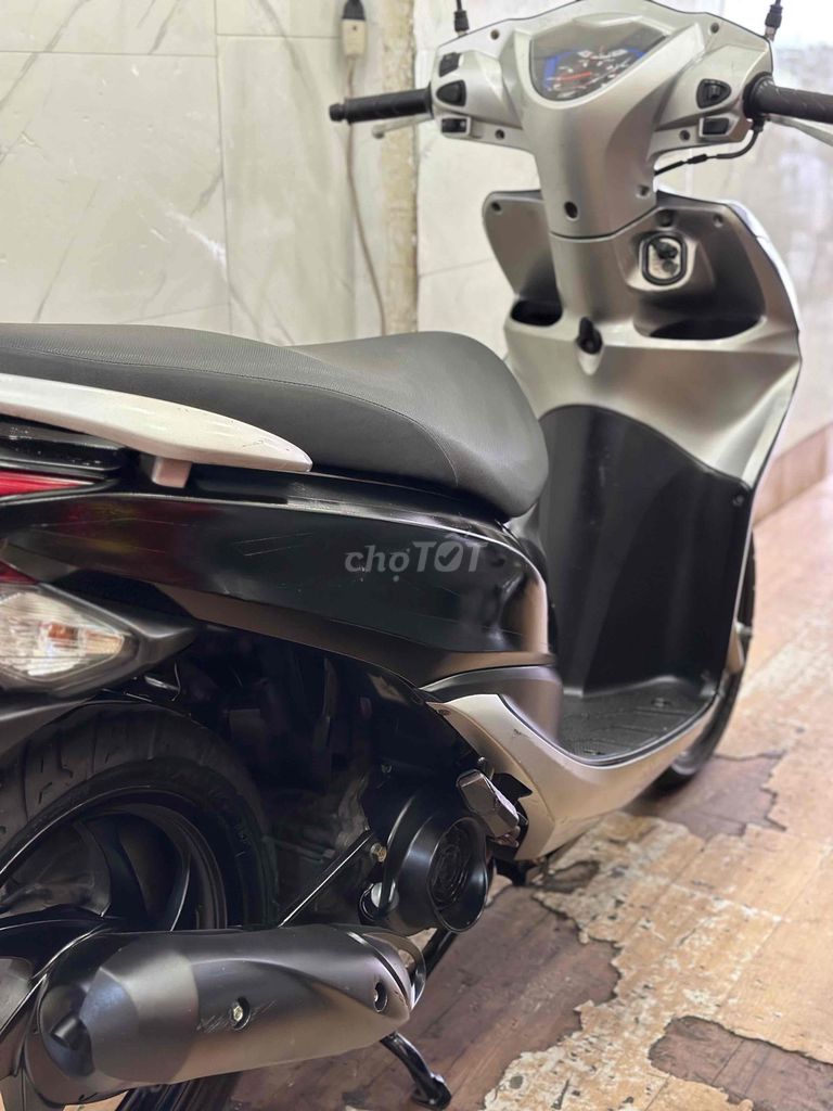 Honda Vision Đời 2012 . BSTP Chính Chủ. Mua bán Xe máy tại Quận Phú Nhuận Tp Hồ Chí Minh được đăng bởi Ngọc Huy hình 5