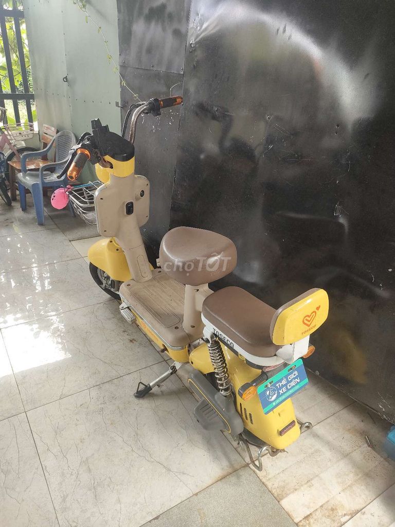 Xe đạp điện TOSHECO Vàng Đã qua sử dụng. Mua bán Xe điện tại Huyện Châu Đức Bà Rịa - Vũng Tàu được đăng bởi SOH Studio hình 1