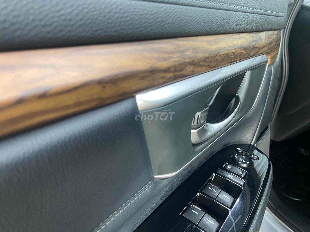 Honda CRV 2019 G Xe đẹp và Zin. Mua bán Ô tô tại Thành phố Thủ Đức Tp Hồ Chí Minh được đăng bởi Nguyen Kien hình 14