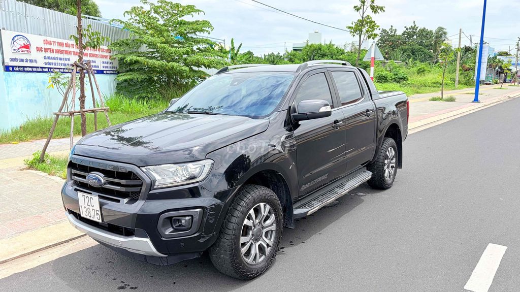 Ford Ranger Wildtrak 5 chỗ màu Đen