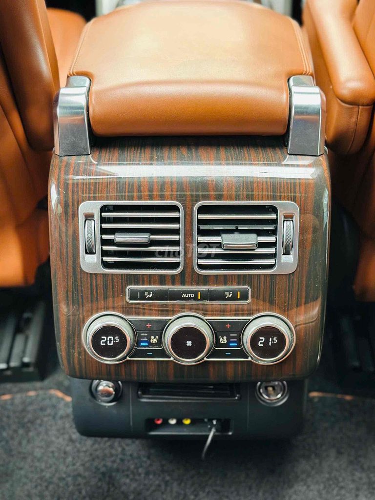 Range Rover Autobiography 5.0 2013 Đen. Mua bán Ô tô tại Quận 8 Tp Hồ Chí Minh được đăng bởi Hồng Phúc hình 9