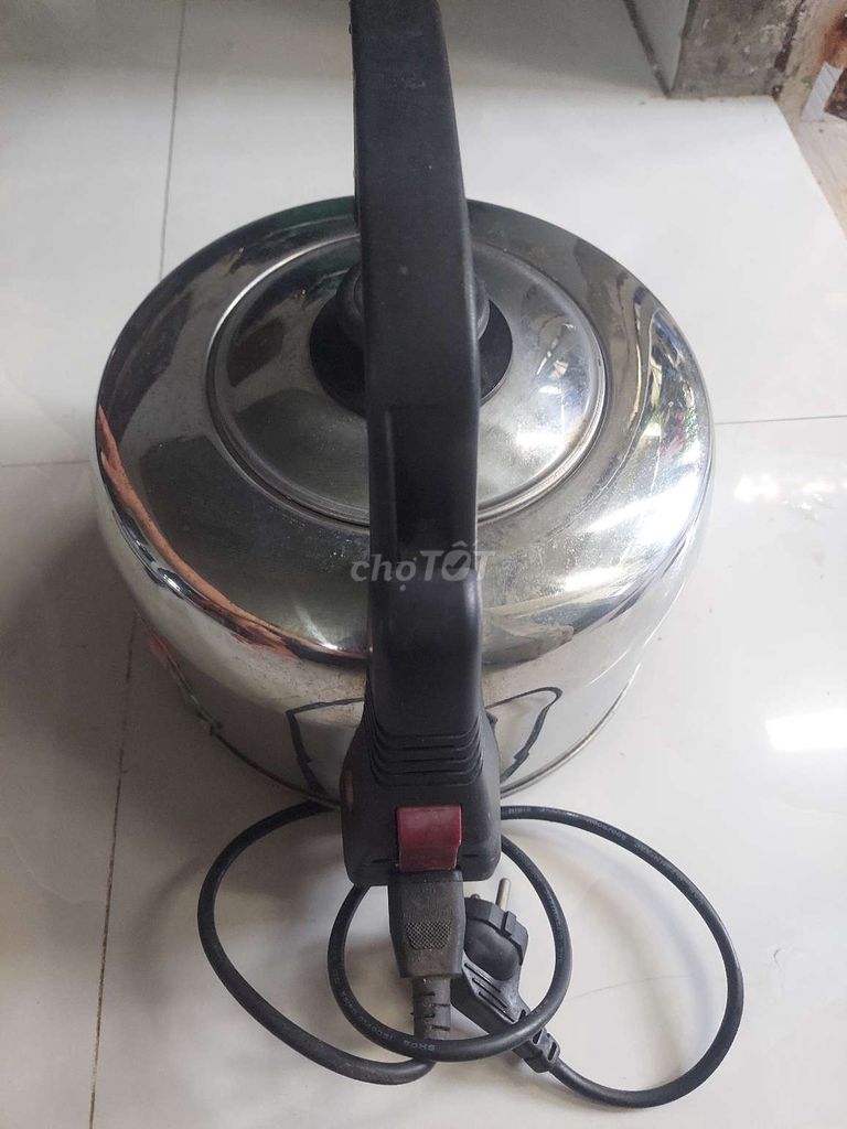Ấm đun nước Inox Bạc đã sử dụng. Mua bán Bếp, lò, đồ điện nhà bếp tại Huyện Trảng Bom Đồng Nai được đăng bởi Gialâm hình 1