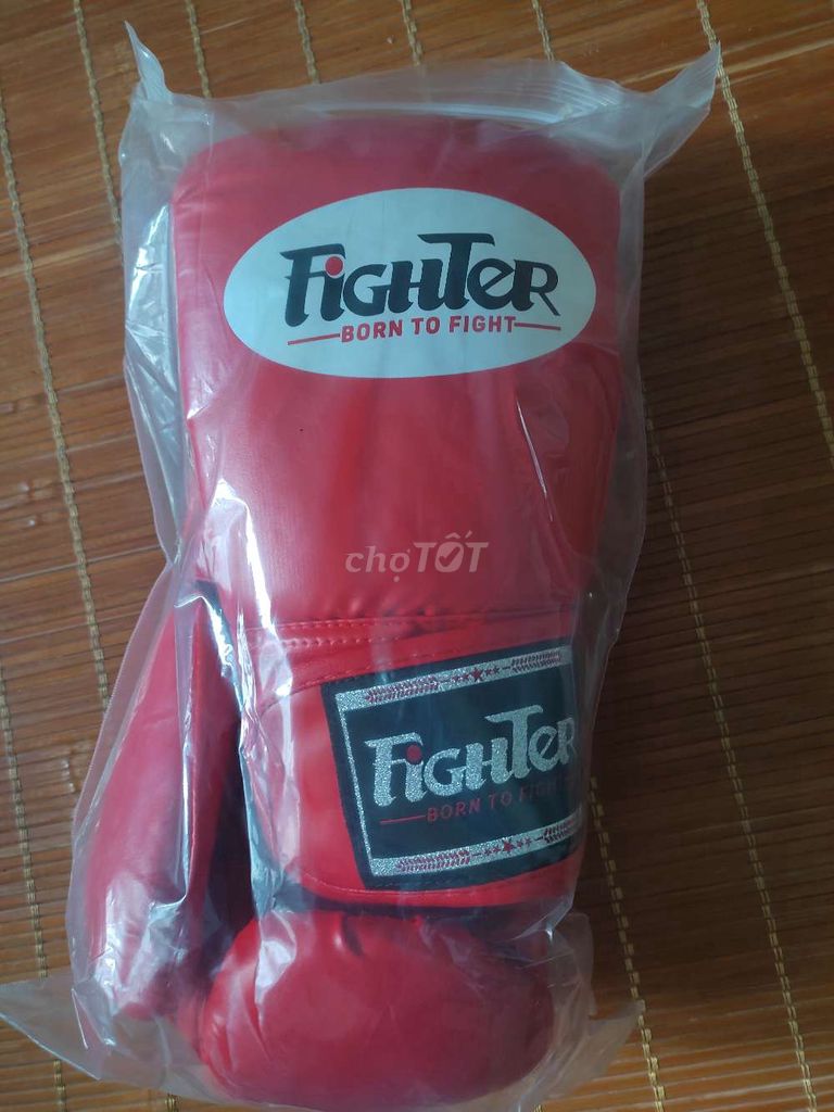 Găng tay boxing Fighter Đỏ. Mua bán Đồ thể thao, Dã ngoại tại Quận Hà Đông Hà Nội được đăng bởi KyKotoro hình 1