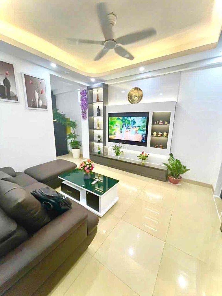 Bán CC Mini Mỹ Đình sau Bến Xe. thoáng đẹp ô tô đỗ. Nội Thất Mới