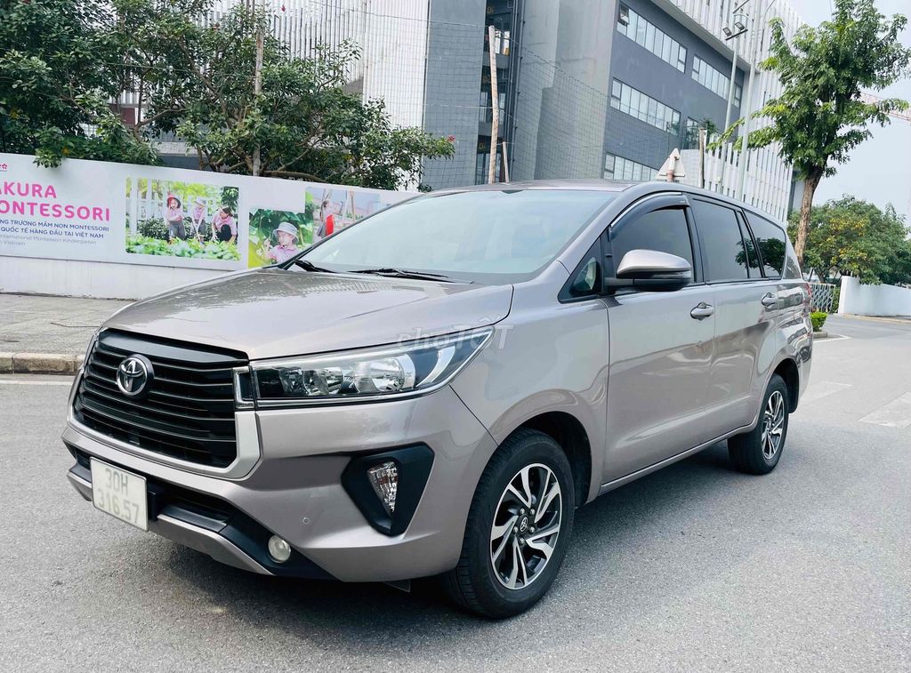 Toyota Innova 2021 E 2.0 MT - màu Đồng. Mua bán Ô tô tại Quận Cầu Giấy Hà Nội được đăng bởi CHỢ ÔTÔ CẦU GIẤY hình 1