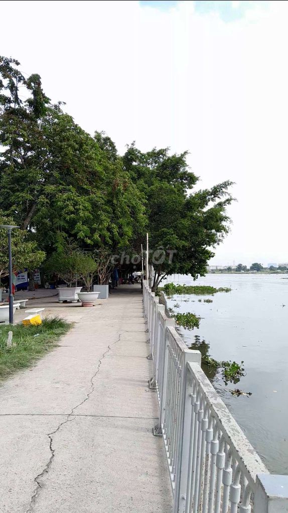 Bán lô đất biệt thự hai mặt tiền đường Bình Lợi