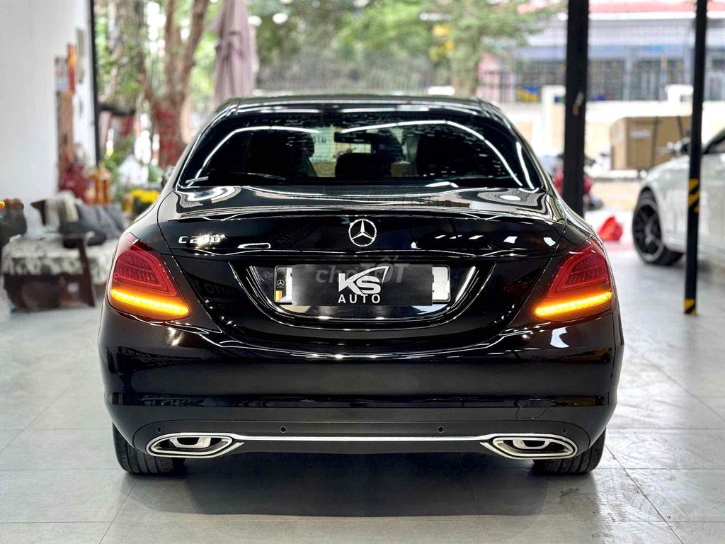 Mercedes Benz C200 FL model 2020 1 chủ. Mua bán Ô tô tại Quận 8 Tp Hồ Chí Minh được đăng bởi Khoa nguyễn hình 13