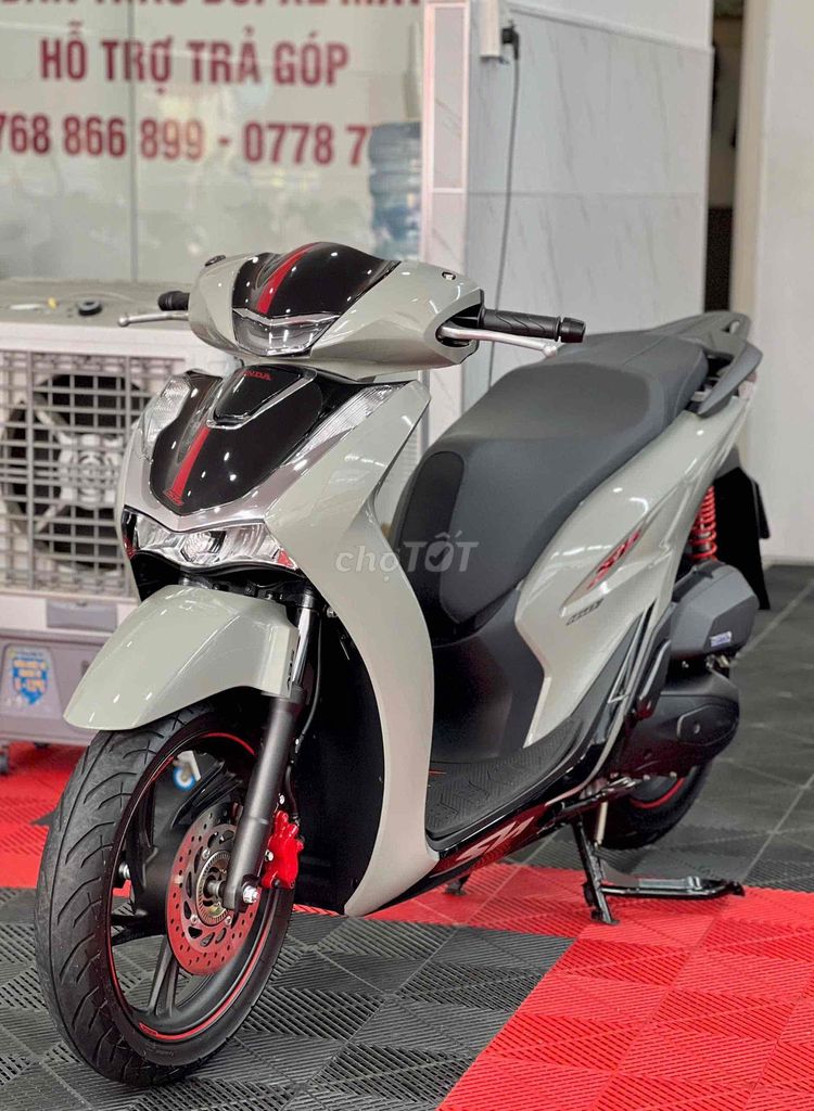 💥SH160i ABS đời 2023 BSTP chính chủ xe lướt💥