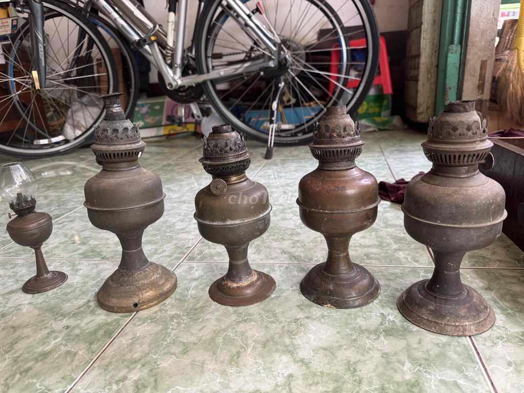 Đèn dầu Đồng Cổ điển Trang trí. Mua bán Đèn tại Thành phố Cà Mau Cà Mau được đăng bởi Long  hình 1