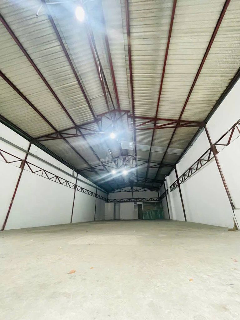 Дом MTKD Le Niem в аренду, Tan Phu.dt 8x20, первый этаж. всего 19 евро