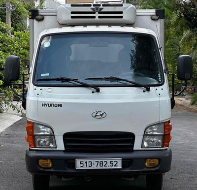Hyundai New Mighty N250SL thùng đông lạnh 2 tấn