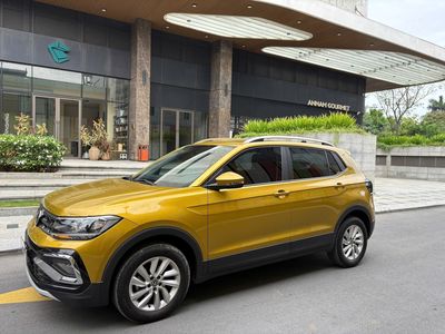 Volkswagen T-Cross Vàng 5 chỗ. Mua bán Ô tô tại Thành phố Thủ Đức Tp Hồ Chí Minh được đăng bởi Nguyễn An Phương
