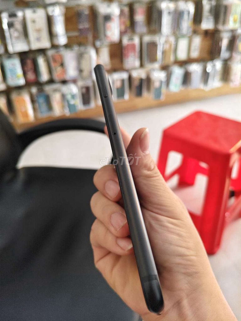 7 plus 32G quốc tế pin new 100