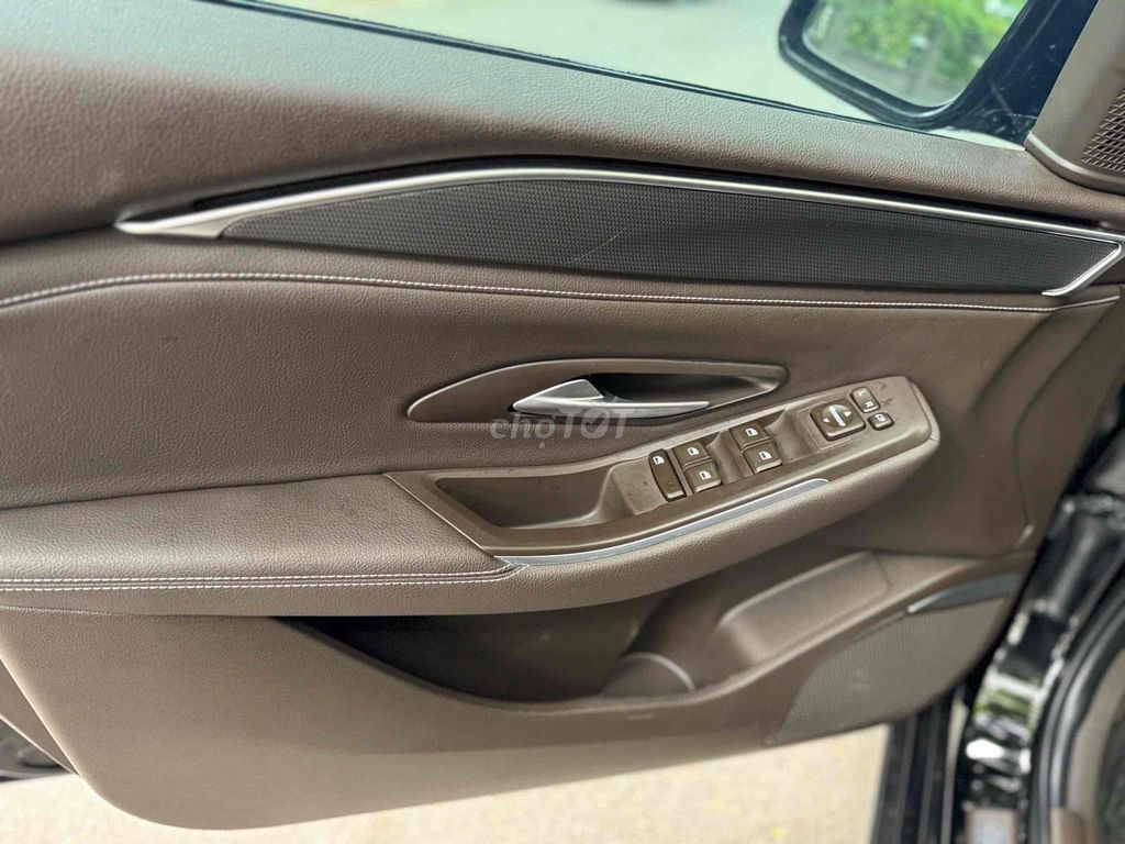 VinFast Lux A2.0 2022 A2.0 Tiêu chuẩn - 30000 km. Mua bán Ô tô tại Quận Cầu Giấy Hà Nội được đăng bởi Bùi Đình Thông hình 11