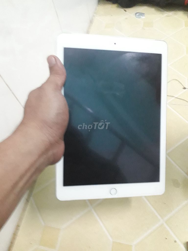 Ipad Air 2 wifi 16GB mới 90% quá hời.1.050.000