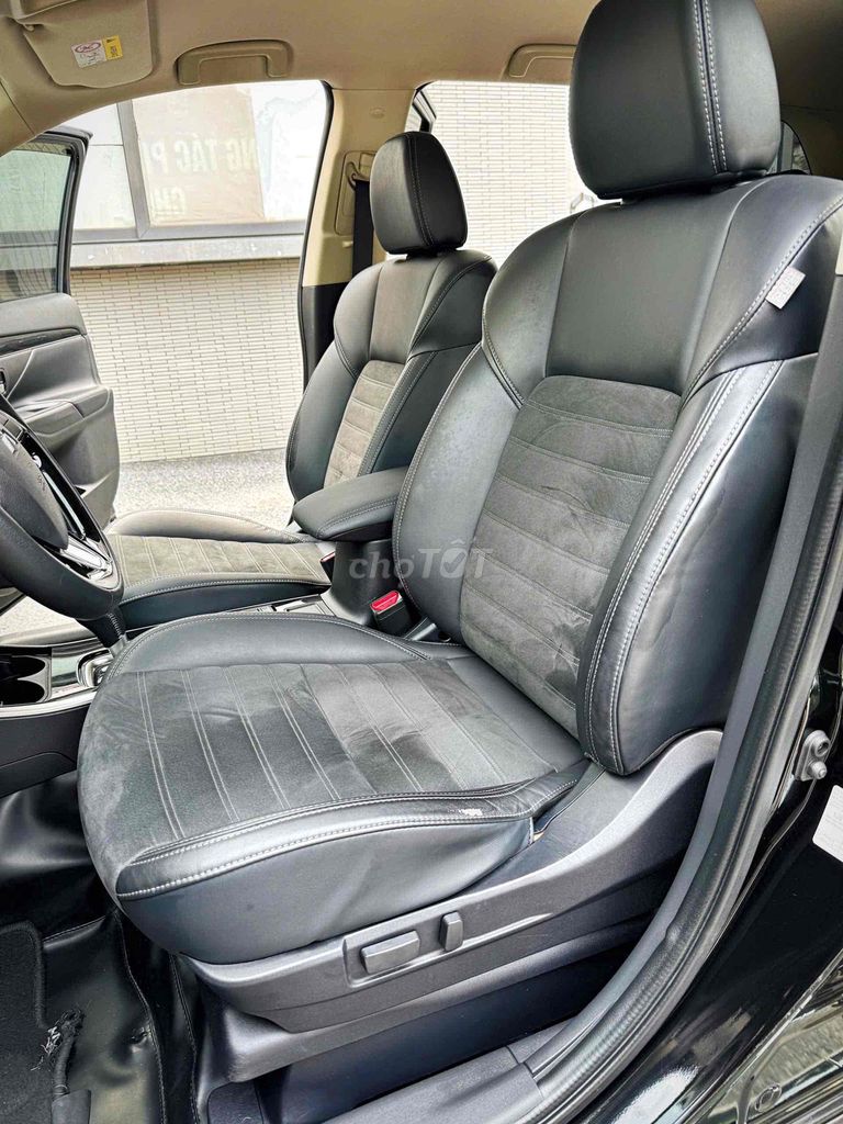 Mitsubishi Outlander 2022 2.0 CVT - 50000 km. Mua bán Ô tô tại Quận Cầu Giấy Hà Nội được đăng bởi Thái Hoàng Long Auto hình 19