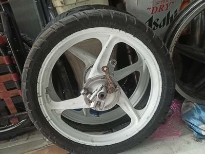 Mâm xe máy Dasin Trắng Hợp kim. Mua bán Phụ tùng xe tại Quận Tân Phú Tp Hồ Chí Minh được đăng bởi Anh Vĩ