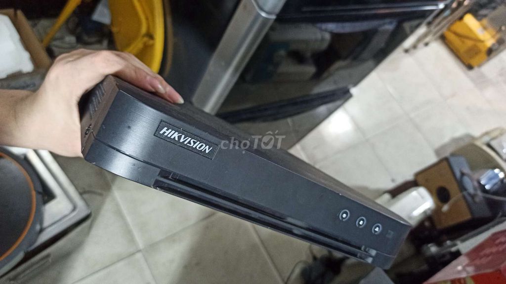 Đầu ghi cam hikvision pass cho ae thợ chuyên