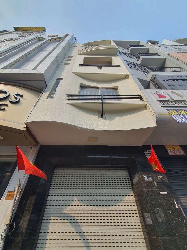 Аренда · 6 комн. · 80 м² · Quận 10, ул. Đường Cao Thắng