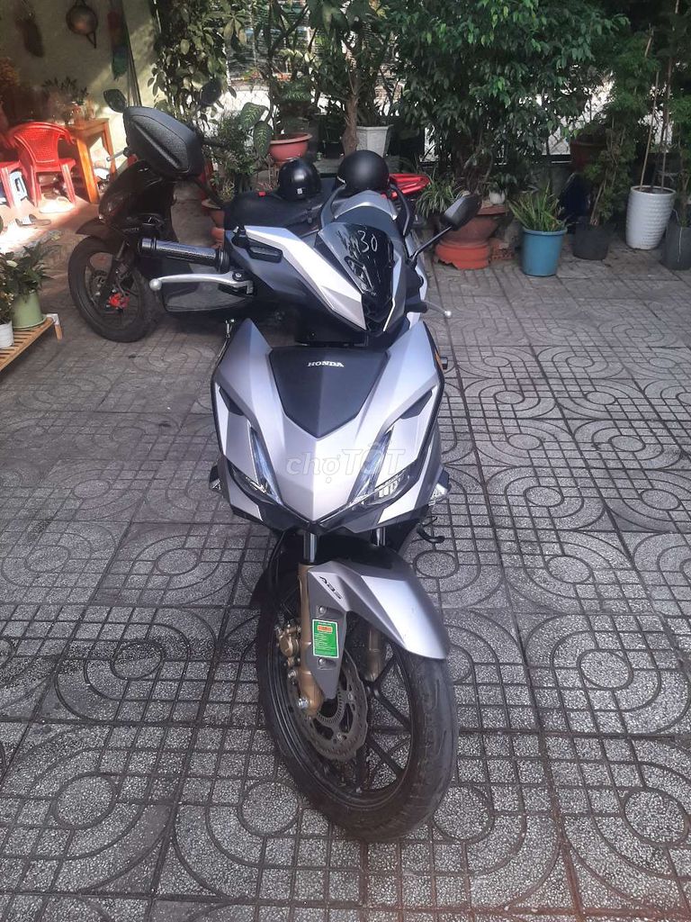 Xe mới lướt. Mua bán Xe máy tại Quận 7 Tp Hồ Chí Minh được đăng bởi Phan Văn Tài  hình 1