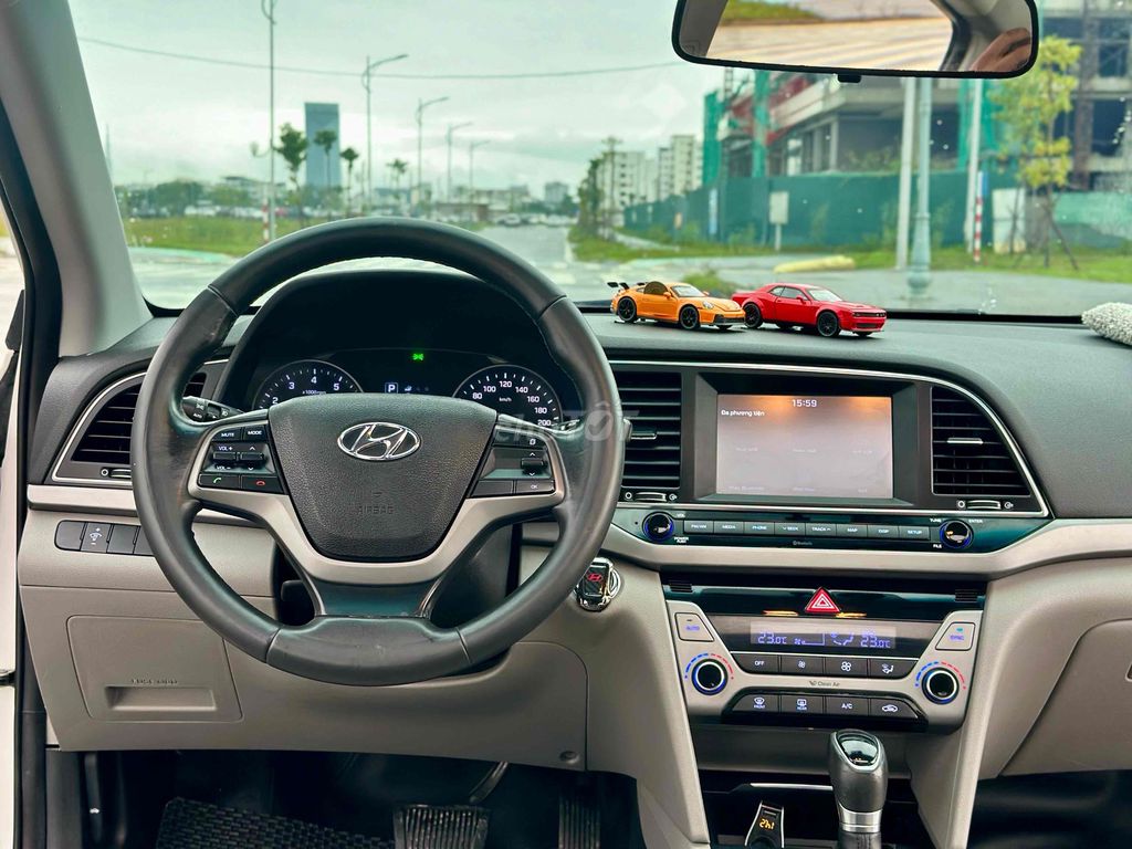 Bán xe Elantra 2016 Số tự động.. Mua bán Ô tô tại Thành phố Huế Thừa Thiên Huế được đăng bởi Nguyễn Xuân Hải hình 9