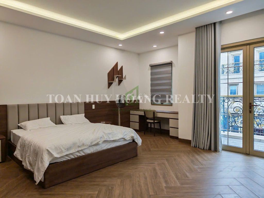 Furnished 4-storey house with elevator on Hoá Sơn 10 — photo 12