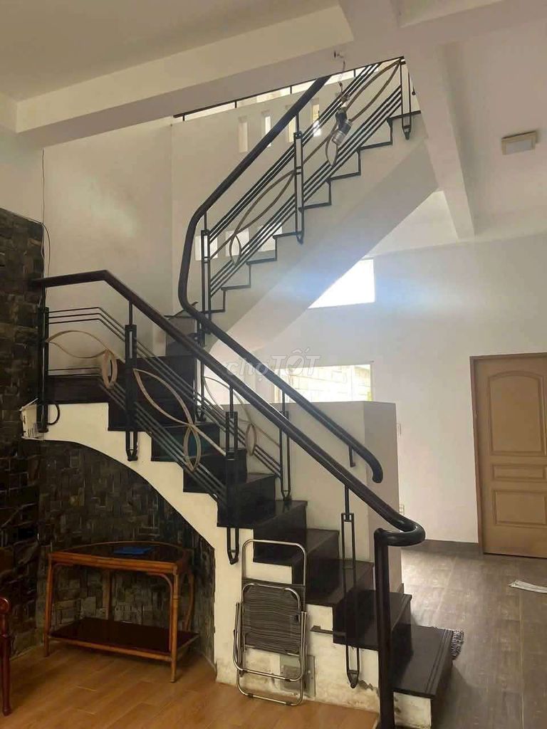 ДЕШЕВАЯ ВИЛЛА В АРЕНДУ 500 М²