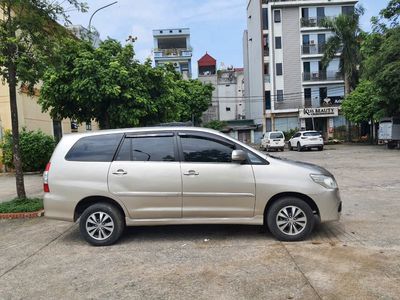 Toyota Innova 2016 2.0E - 86000 km