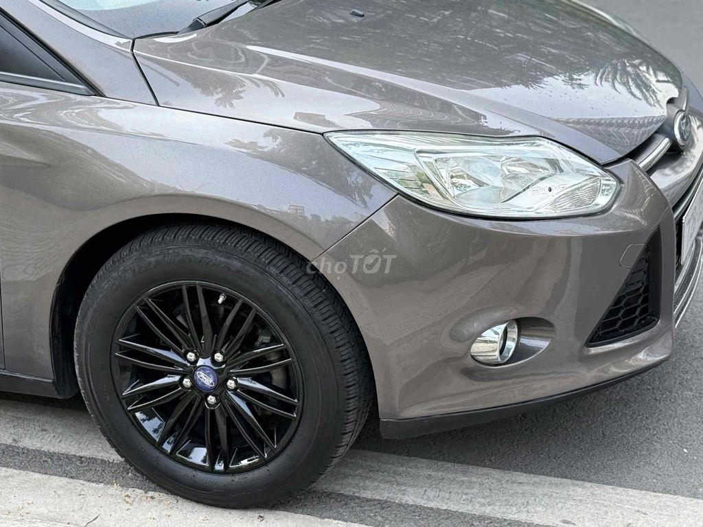 Ford Focus 2013 1.6 MT - 110000 km