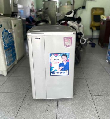 Tủ lạnh Sanyo 90l zin 100%nhẹ điện.Bảo hành 6thang