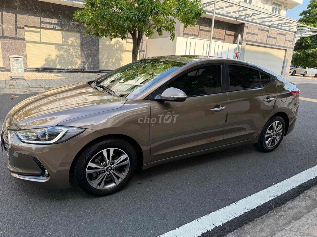 Hyundai Elantra 2016 1.6 AT - 75678 km. Mua bán Ô tô tại Thành phố Biên Hòa Đồng Nai được đăng bởi Nguyễn Long hình 4
