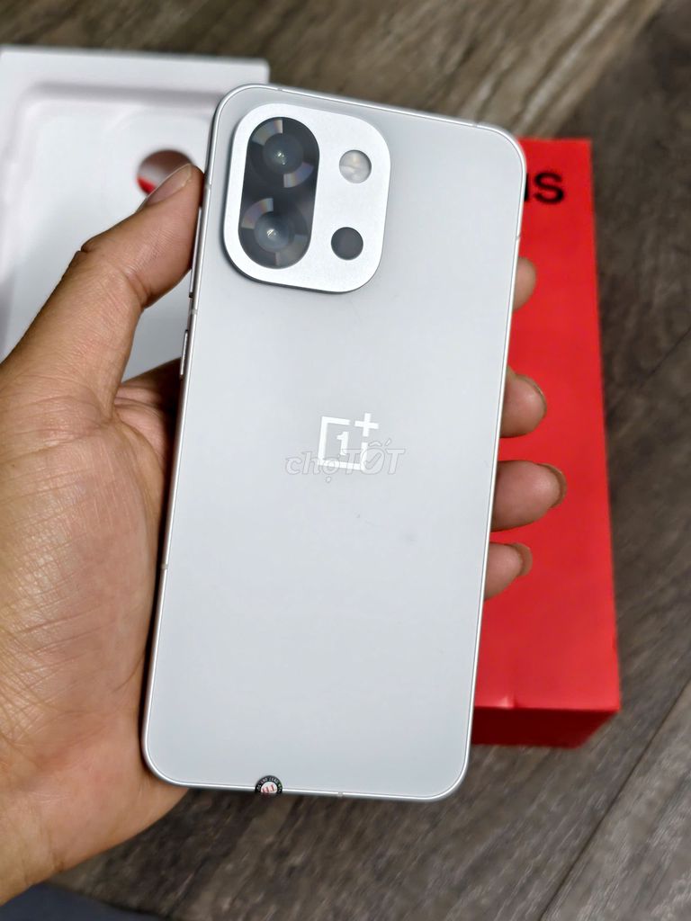 OnePlus 13T ram 12/256GB màu Titan full box. 13t. Mua bán Điện thoại tại Quận Đống Đa Hà Nội được đăng bởi Chung Trần Mobile hình 1
