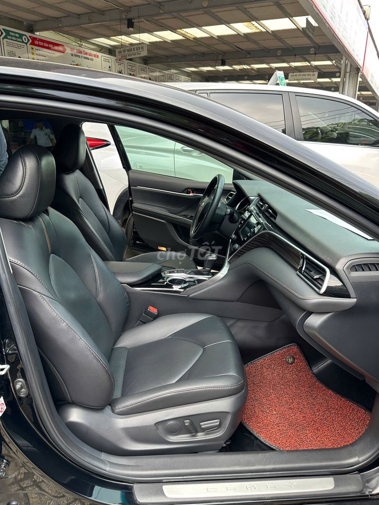 Toyota Camry 2019 2.0G - 28000 km. Mua bán Ô tô tại Quận Tân Phú Tp Hồ Chí Minh được đăng bởi Thành Nam Toyota  hình 5