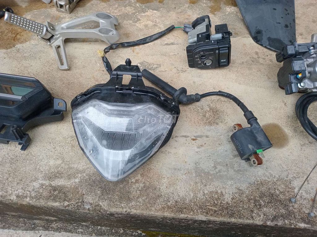 Động cơ, bình xăng, chế,heo dầu tháo xe Winner X. Mua bán Phụ tùng xe tại Huyện Đoan Hùng Phú Thọ được đăng bởi Trần Quốc Việt hình 4