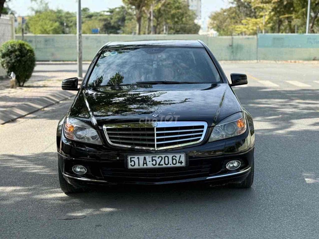 Mercedes Benz C Class 2009 - 100000 km