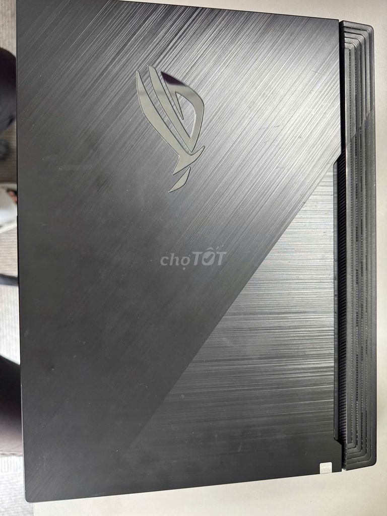 ASUS ROG Strix G15 G512 I5/16GB/SSD512/1650Ti