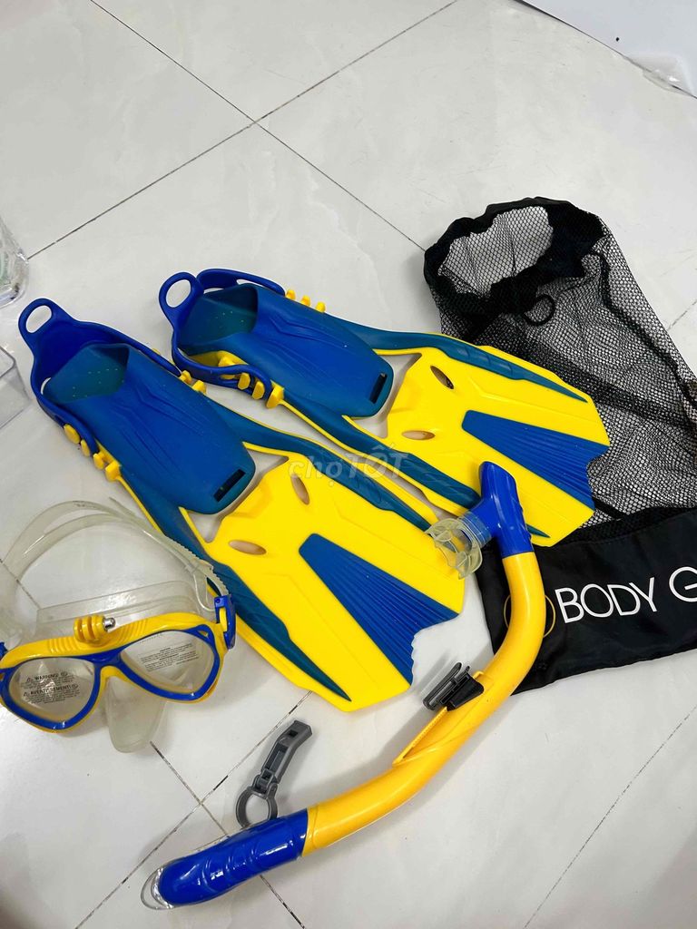 Bộ lặn Body Glove Vàng Xanh 27-31 5-8 tuổi