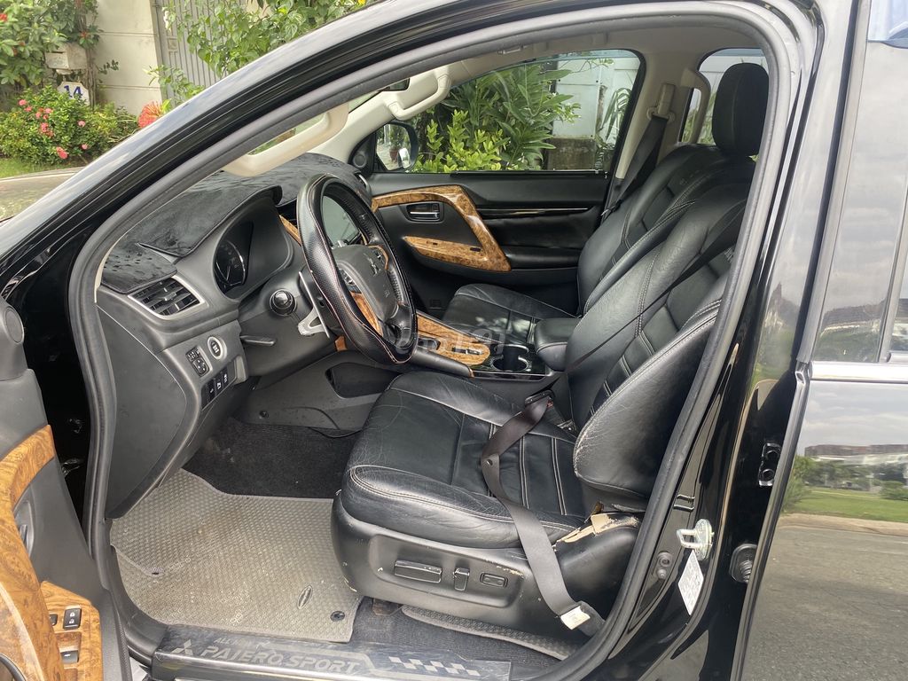 Mitsubishi Pajero Sport 2018 3.0G 4x2 AT Premium. Mua bán Ô tô tại Quận 7 Tp Hồ Chí Minh được đăng bởi quốc phương hình 10