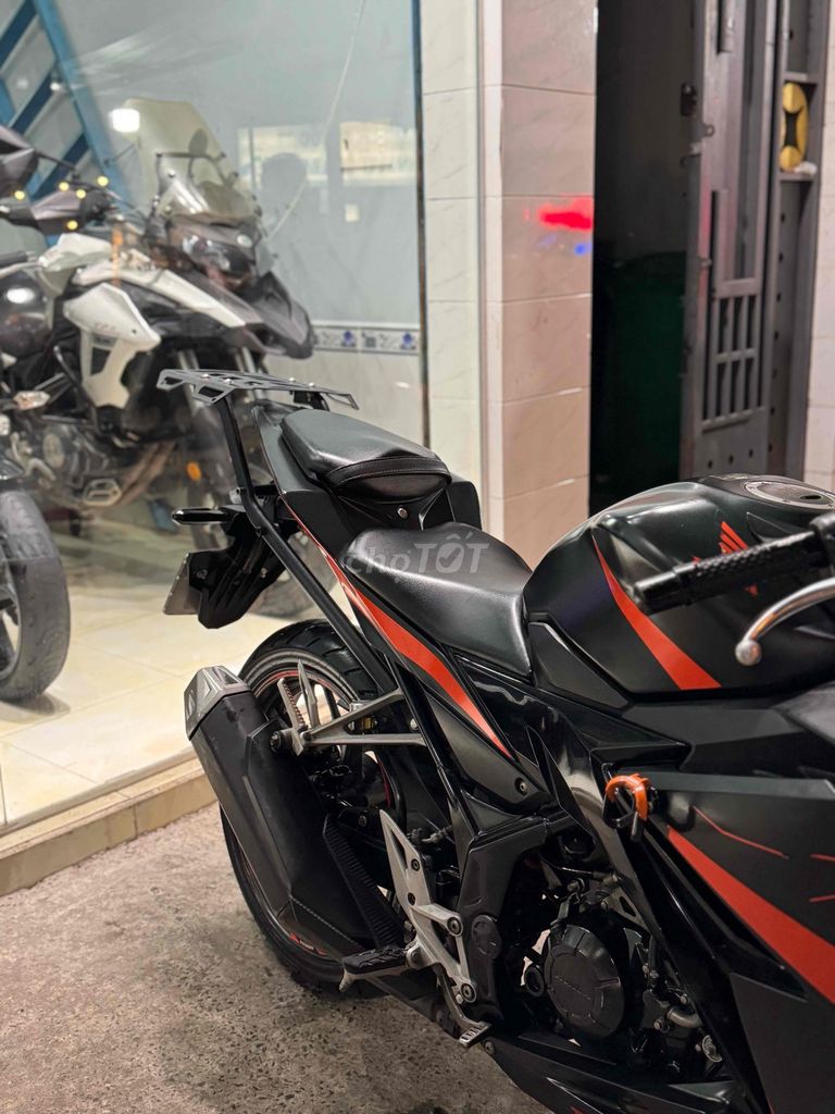 Cần bán Honda CBR150 2020 Biển SG 9 chủ. Mua bán Xe máy tại Quận Bình Tân Tp Hồ Chí Minh được đăng bởi Việt Motor Bình Tân hình 3