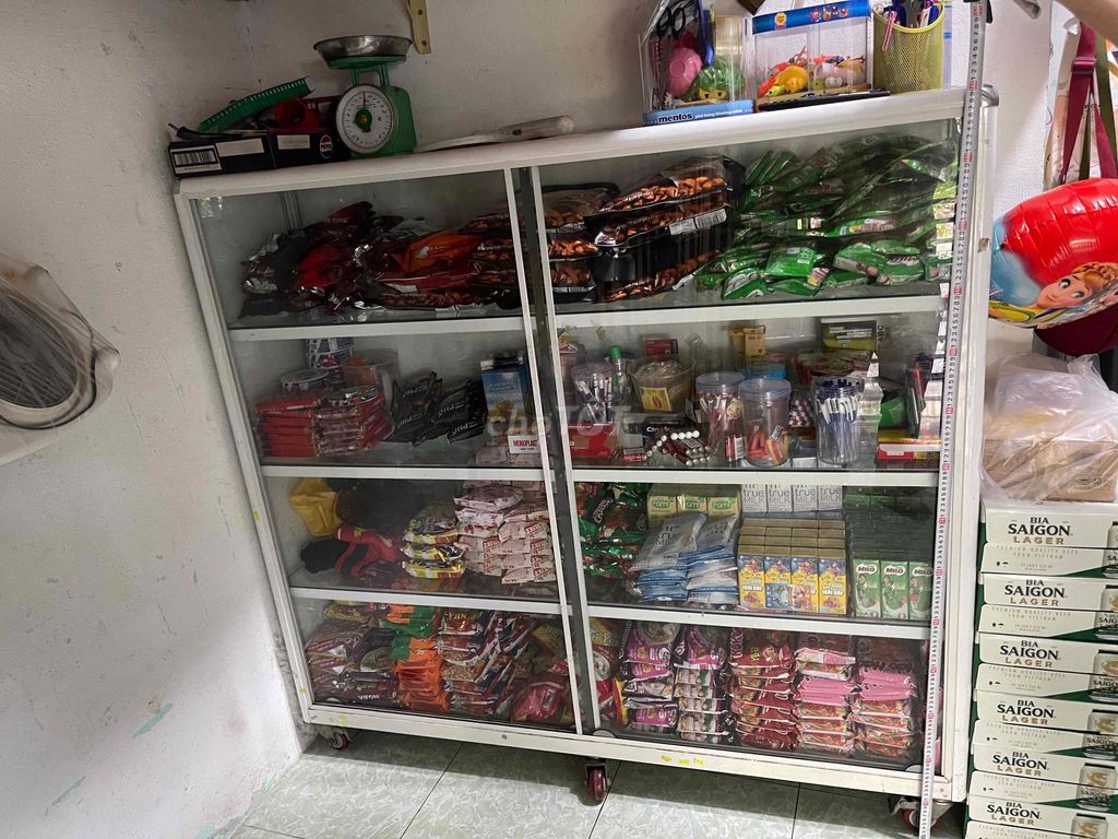 2Tủ kính trưng bày Kính Nhôm Trắng 1m40 Có bánh xe. Mua bán Tủ, kệ gia đình tại Quận Bình Tân Tp Hồ Chí Minh được đăng bởi nguyễn chiến hình 1